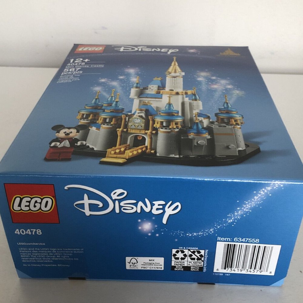 LEGO Mini Disney Castle - 567pcs 50th Anniversary Holiday Gift - Picture 4 of 5
